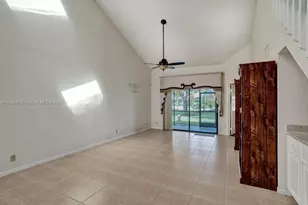 8465 Waterford Cir, Tamarac, FL 33321 - Photo 31
