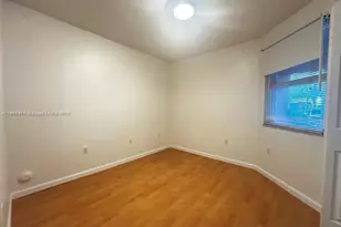 11002 NW 83rd St, Doral, FL 33178 - Photo 17