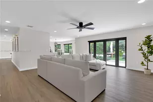 19913 SW 3rd Pl, Pembroke Pines, FL 33029 - Photo 27