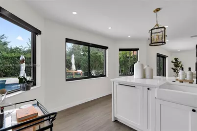 19913 SW 3rd Pl, Pembroke Pines, FL 33029 - Photo 25