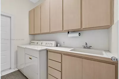 256 Kelsey Park Cir, Palm Beach Gardens, FL 33410 - Photo 23