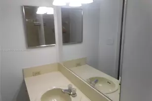 8290 Lake Dr, Doral, FL 33166 - Photo 11