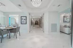 300 South Pointe Dr, Miami Beach, FL 33139 - Photo 5