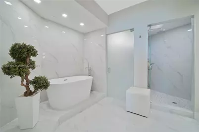 300 S Pointe Dr #4306, Miami Beach, FL 33139 - Photo 41