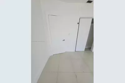 7707 Hawthorne Ave, Miami Beach, FL 33141 - Photo 23