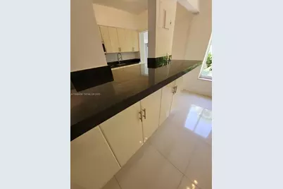 7707 Hawthorne Ave, Miami Beach, FL 33141 - Photo 57