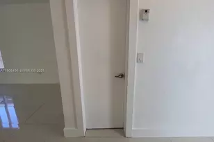 7707 Hawthorne Ave, Miami Beach, FL 33141 - Photo 13