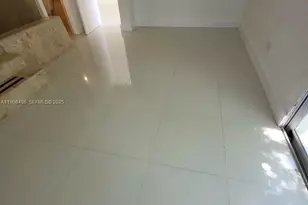 7707 Hawthorne Ave, Miami Beach, FL 33141 - Photo 17