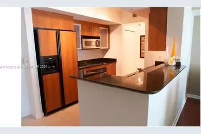 325 S Biscayne Blvd #521, Miami, FL 33131 - Photo 5