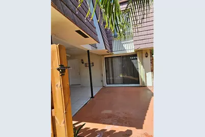 7572 E Courtyard Run E, Boca Raton, FL 33433 - Photo 1