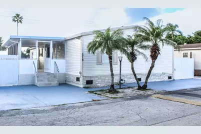 220 NE 12th Ave Lot 219, Homestead, FL 33030 - Photo 1