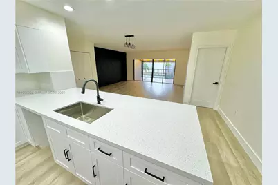 16401 Bridge End Rd #16401, Miami Lakes, FL 33014 - Photo 7