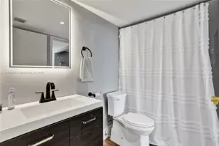 7601 E Treasure Dr, North Bay Village, FL 33141 - Photo 25