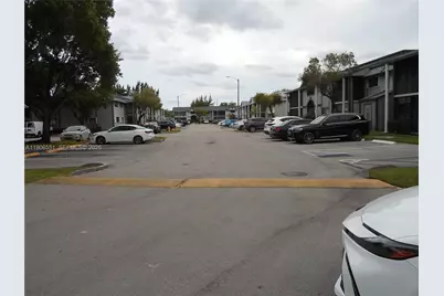 20760 NE 4th Ct #201, Miami, FL 33179 - Photo 3