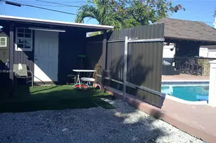 5066 E 9th Ct, Hialeah, FL 33013 - Photo 17