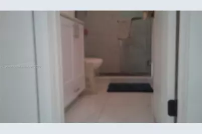 5066 E 9th Ct, Hialeah, FL 33013 - Photo 15