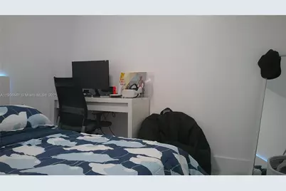 5066 E 9th Ct, Hialeah, FL 33013 - Photo 13