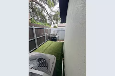 2953 NW 45th St, Miami, FL 33142 - Photo 23