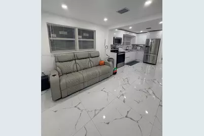 2953 NW 45th St, Miami, FL 33142 - Photo 11