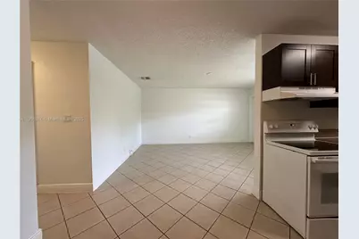 2900 NE 17th Ave #211, Pompano Beach, FL 33064 - Photo 9