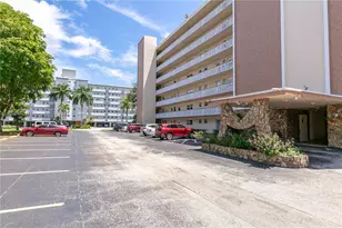 1001 NE 14th Ave, Hallandale Beach, FL 33009 - Photo 25