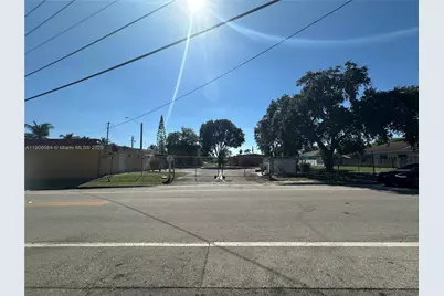 733 NW 27th Ave, Fort Lauderdale, FL 33311 - Photo 9