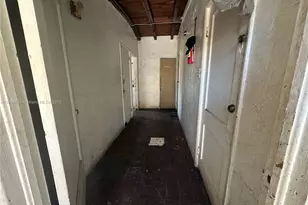 733 NW 27th Ave, Fort Lauderdale, FL 33311 - Photo 77