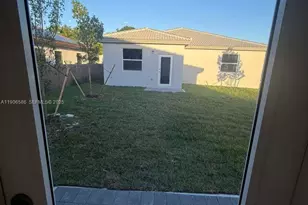 16203 SW 147th Pl, Miami, FL 33187 - Photo 7