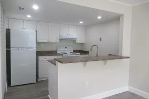 6825 SW 45th Ln, Miami, FL 33155 - Photo 3