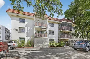 13655 NE 10th Ave, North Miami, FL 33161 - Photo 3