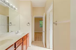 16946 SW 90th Terrace Cir, Miami, FL 33196 - Photo 23