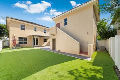 16946 SW 90th Terr Cir, Miami, FL 33196 - Photo 7