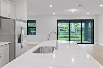 4443 Providence Way, Oakland Park, FL 33309 - Photo 13