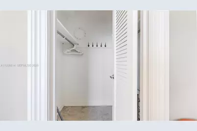 3000 S Ocean Dr #420, Hollywood, FL 33019 - Photo 23