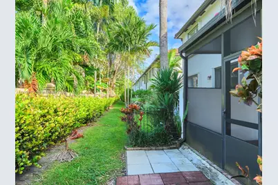 9719 Darlington Pl, Cooper City, FL 33328 - Photo 21