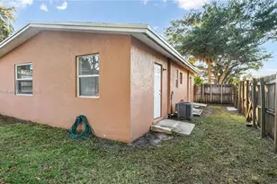 218 NW 8th Ave, Dania Beach, FL 33004 - Photo 7