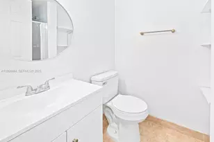 680 W Park Dr, Miami, FL 33172 - Photo 17