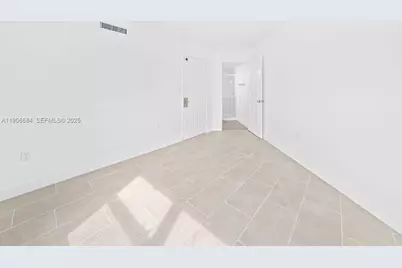 680 W Park Dr #3-106, Miami, FL 33172 - Photo 15