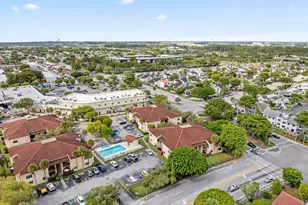 680 W Park Dr, Miami, FL 33172 - Photo 3