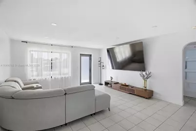 7511 Taylor St, Hollywood, FL 33024 - Photo 7