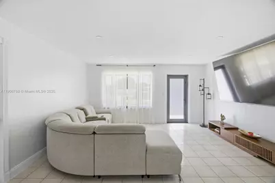 7511 Taylor St, Hollywood, FL 33024 - Photo 9