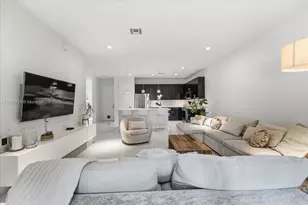 617 NE 191st St, Miami, FL 33179 - Photo 3