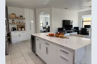 180 SE 36th Ave, Homestead, FL 33033 - Photo 7