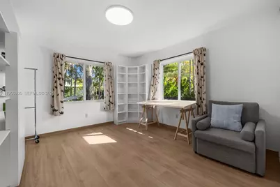 11370 NE 8th Ave, Biscayne Park, FL 33161 - Photo 29