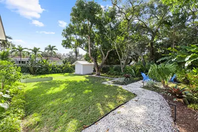 11370 NE 8th Ave, Biscayne Park, FL 33161 - Photo 37