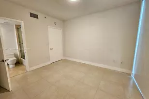 6000 Collins Ave, Miami Beach, FL 33140 - Photo 11