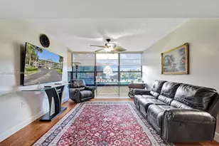 1502 Whitehall Dr, Davie, FL 33324 - Photo 5