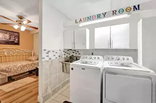 1502 Whitehall Dr, Davie, FL 33324 - Photo 19