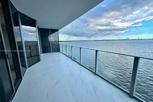 700 NE 24th St, Miami, FL 33137 - Photo 9