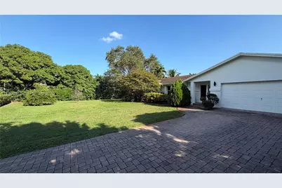 11030 SW 42nd Ct, Davie, FL 33328 - Photo 5